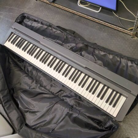 YAMAHA　電子ピアノ　P-45