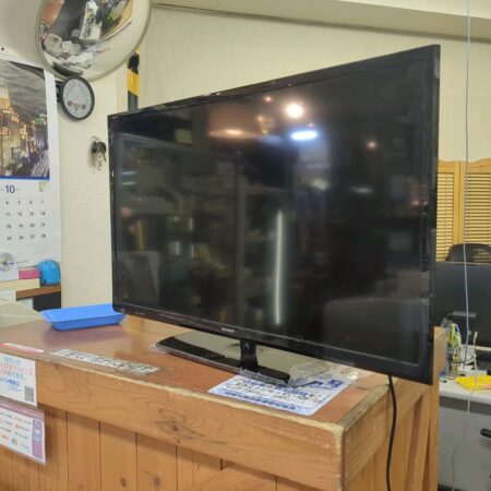 シャープ　32インチ液晶テレビ　LC-32H40