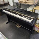ヤマハ　電子ピアノ　YDP-161B