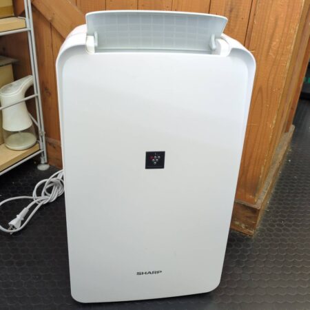 シャープ　衣類乾燥除湿機　CV-R71-W