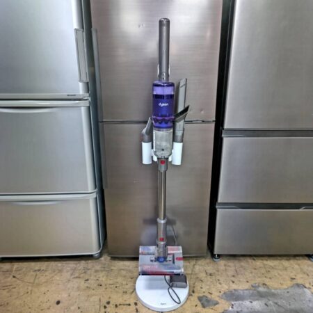 Dyson　コードレスクリーナー　SV19