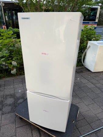 東芝　冷蔵庫　GR-V15BS　シャープ　洗濯機　ES-GE6H