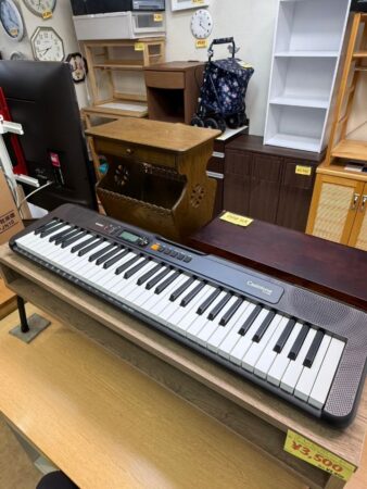 炊飯器　象印アイリスオーヤマ　電子レンジ　CASIO　キーボード　CT-S200