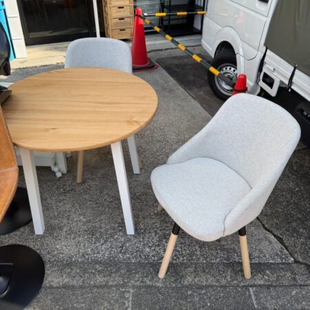 IKEA　丸型　ダイニングテーブルセット