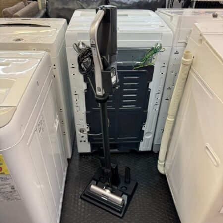 日立　コードレスクリーナー　PV-BL2H　2021年製