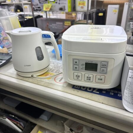 ニトリ　炊飯器　タイガー魔法瓶　電気ケトル
