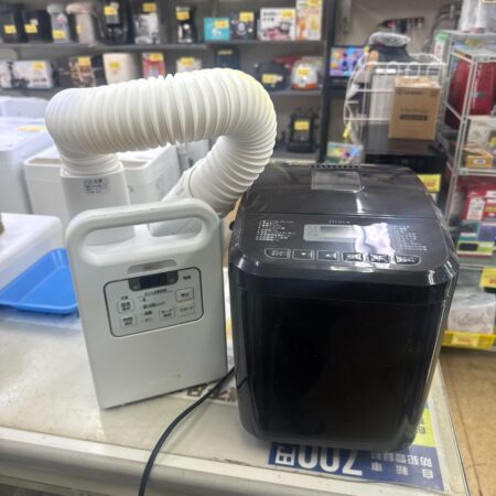 シロカ　ホームベーカリー　SB-1D151 アイリスオーヤマ　布団乾燥機　FK-JN1SH