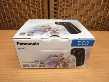 未使用 パナソニック デジタルムービーカメラ HX-DC3-W