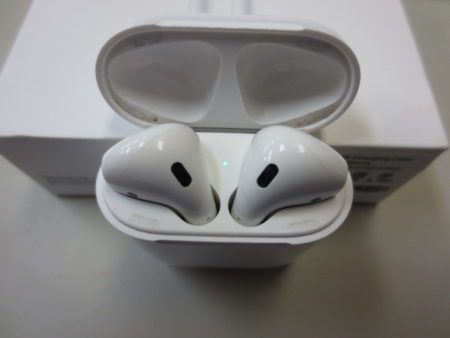 Apple AirPods MMEF2J/A ケース汚れ・スレ有